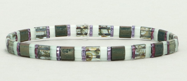 Elastisches Armband mit Tila-Perlen Mix Sherwood Forest