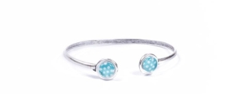 Bracelet petits cbochons de verre points bleus