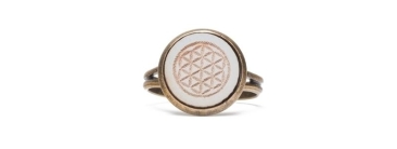 Ring with wooden cabochon Flower of Life grey