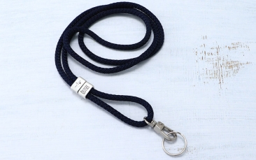 Long porte-clés avec corde à voile et gravure 