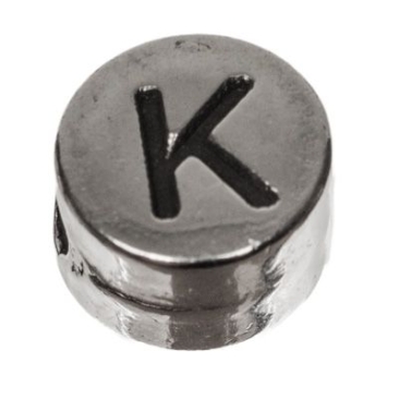 Metalen kraal, rond, letter K, diameter 7 mm, verzilverd