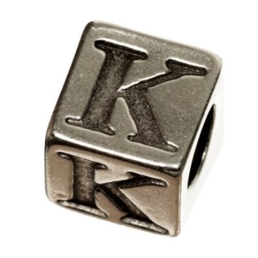 Metalen kraal, kubus, letter K, ca. 7 mm, verzilverd