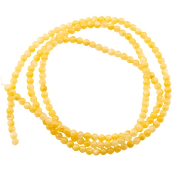 Zoetwaterschelpen kralen streng, bol, diameter ca. 2,5 mm, geel van kleur, lengte ca. 40 cm