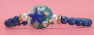 Armband mit Zuchtperlen, Crystal Pearls und Lampworkperle Seestern