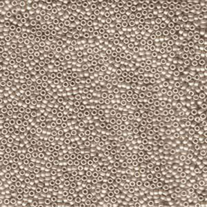 15/0 Miyuki Rocailles Perlen, Rund (ca. 1,5 mm), Farbe: Matte Cream, Röhrchen mit ca. 8,2 Gramm 