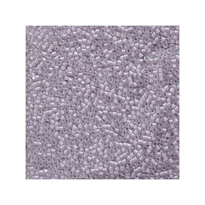 11/0 Miyuki Delica Perlen, Zylinder (1,8 x 1,3 mm), Farbe: lined pale laven AB, ca. 7,2 gr 