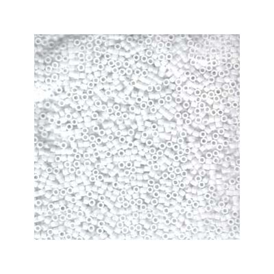 11/0 Miyuki Delica Perlen, Zylinder (1,8 x 1,3 mm), Farbe: chalk white, Oberfläche: opak, ca. 6,6 gr 