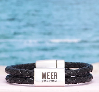 Bracelet "Mehr geht immer" avec intercalaire gravé et fermoir magnétique 