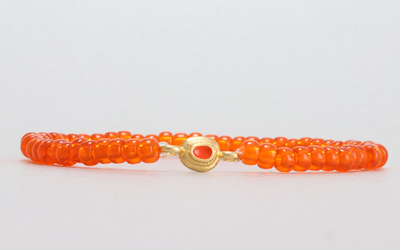 Armband mit emailliertem Armbandverbinder und Miyuki Rocailles orange 