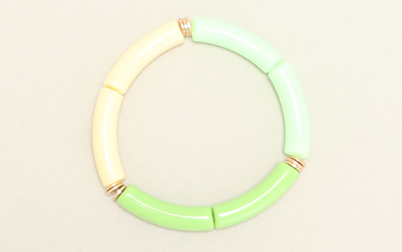 Elastisches Tube Armband mit Acryl Röhrenperlen "Frühlingsgrün" 