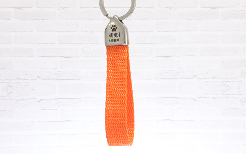 Schlüsselanhänger mit Gurtband und gravierter Edelstahl Endkappe "Hundehaushalt" 