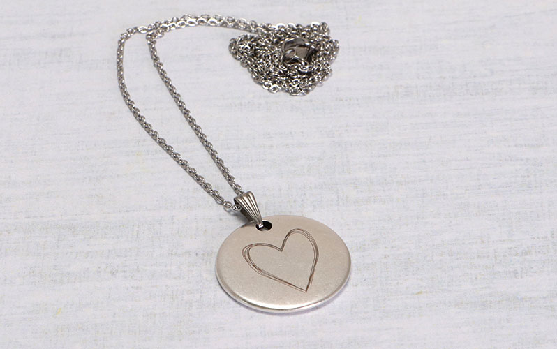 Link chain with engraved pendant "Heart 