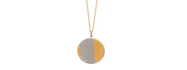 Concrete Style Chain with Pendant Disc Gold Colours 