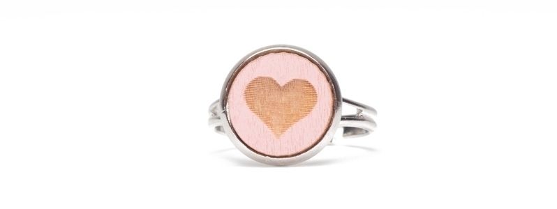 Ring with Wooden Cabochon Small Heart 