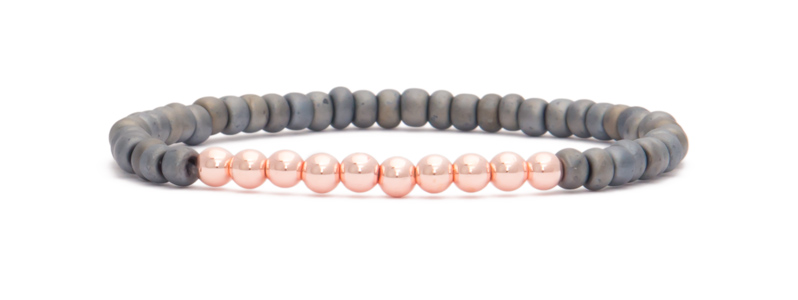 Bracelet with rose gold plated beads and rocailles 