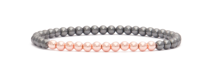 Bracelet avec perles d'hématite boules or rose et noir 