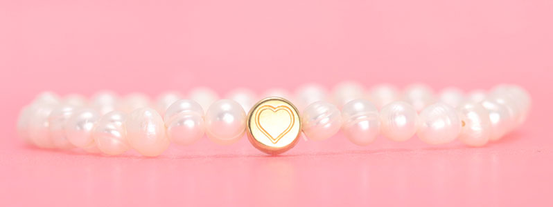 Bracelet with cultured pearls and heart 