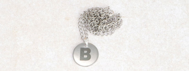 Chain with stainless steel monogram pendant letter B 