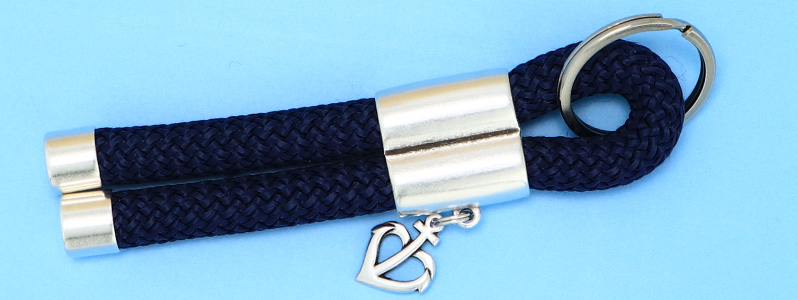 Maritime key ring with rope and anchor pendant 