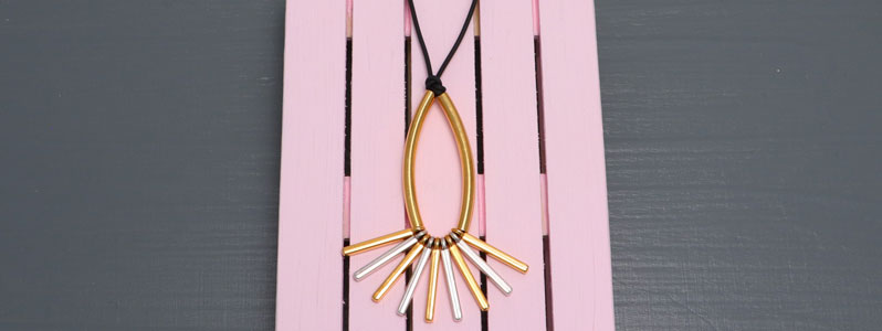 Clean Chic Rubber Necklace with Spike Pendant 