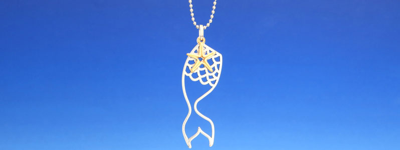 Mermaids Necklace with Fin 