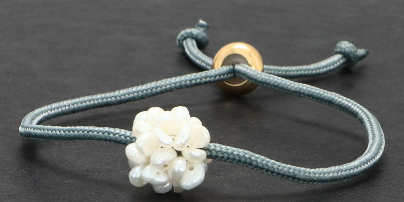 Bracelet with sail rope and cultured pearl ball grey 