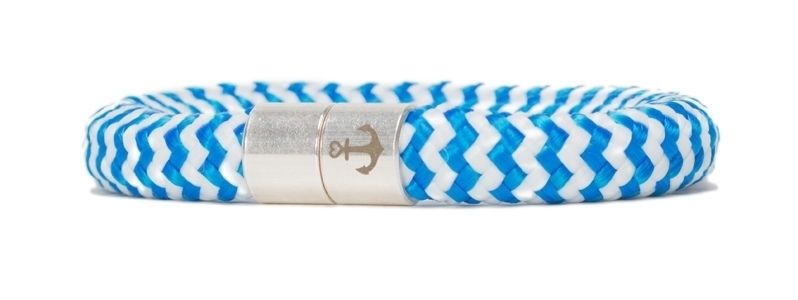 Eenvoudige armband met zeiltouw 10 mm en magnetische sluiting blauw gestreept 