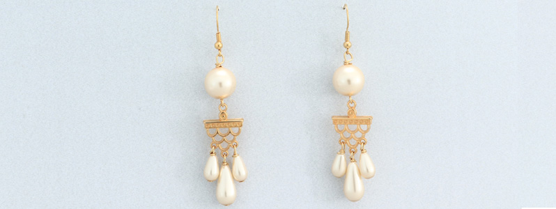 Ohrringe mit Nacre Perlen von Preciosa Tropfen 