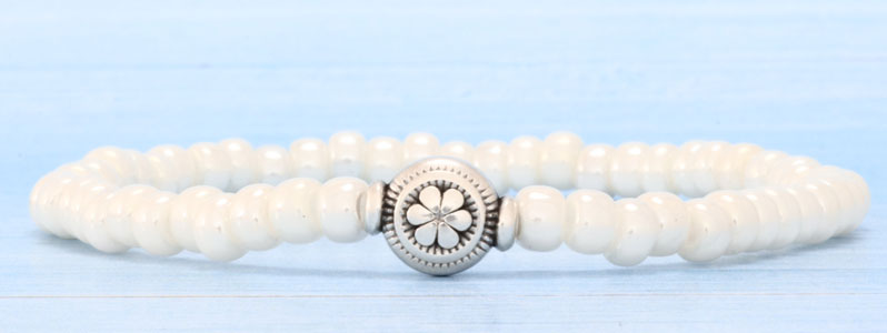 Bracelet de printemps avec perle à fleurs et rocailles Miyuki 