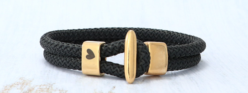Bracelet with sailing rope and engraving "Heart 